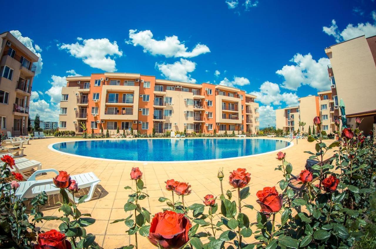 Holiday Fort Golf Club - Premium Apartments Sunny Beach Exterior photo